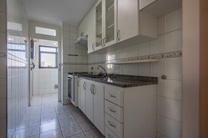 Image 20 - 918812