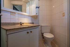 Image 27 - 918812