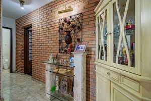 Image 10 - 918815