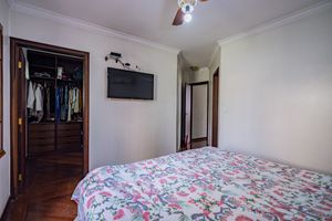 Image 33 - 918815
