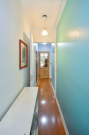 Image 11 - 918820
