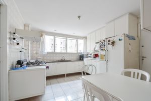 Image 15 - 918828
