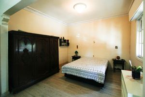 Image 11 - 918832