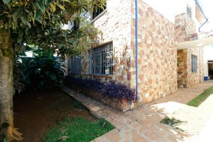Image 40 - 918832