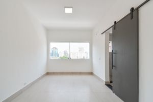 Image 6 - 918833