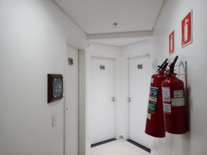 Image 9 - 918835