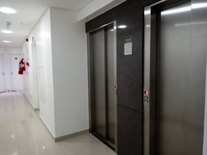 Image 10 - 918835
