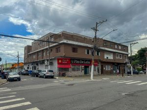 Image 21 - 918852