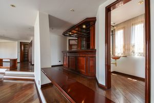 Image 5 - 918853