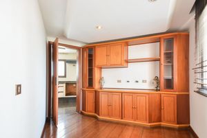 Image 18 - 918853