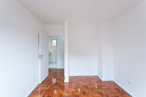 Image 1 - 918860