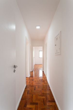 Image 12 - 918860