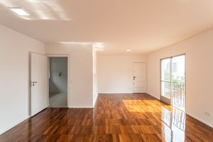 Image 15 - 918860