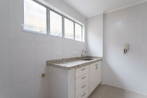 Image 21 - 918860