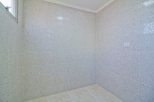Image 11 - 918862