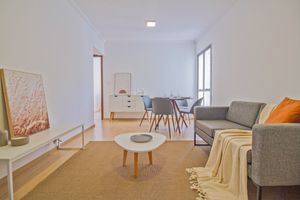 Image 1 - 918862