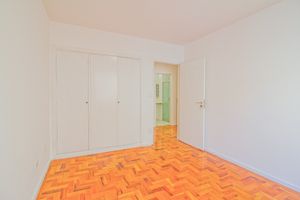 Image 11 - 918864