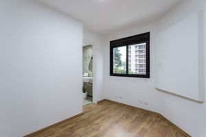 Image 15 - 918867
