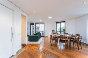 Image 18 - 918867