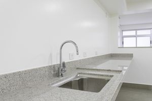 Image 22 - 918868