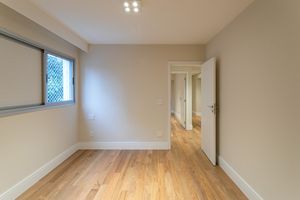 Image 35 - 918868