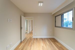 Image 41 - 918868
