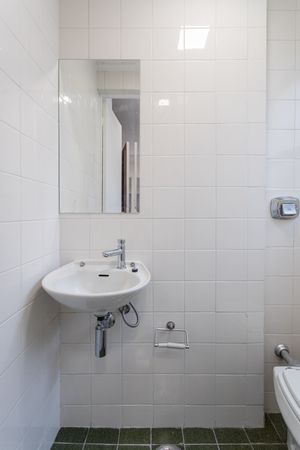 Image 13 - 918869