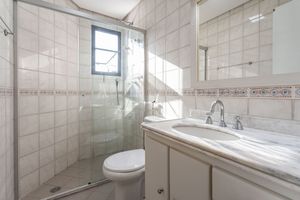 Image 7 - 918871