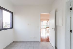 Image 22 - 918871