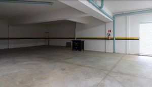 Image 32 - 918878