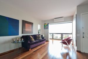 Image 1 - 918882