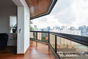 Image 12 - 918882