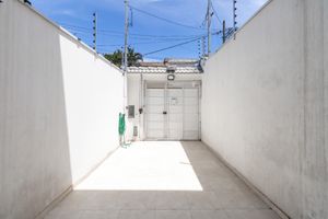Image 6 - 918883