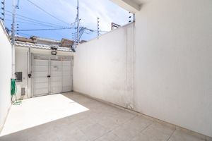 Image 8 - 918883