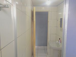 Image 10 - 918884