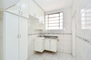 Image 11 - 918885