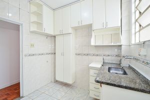 Image 12 - 918885