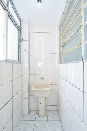 Image 14 - 918885