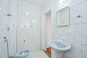 Image 18 - 918885