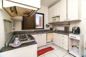 Image 35 - 918888