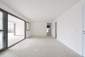 Image 1 - 918893