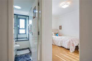 Image 34 - 918895