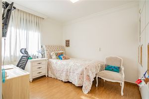 Image 35 - 918895