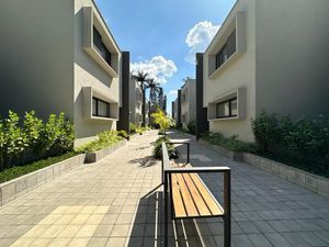 Image 3 - 918896