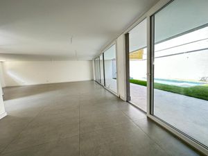 Image 8 - 918896
