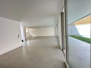 Image 9 - 918896