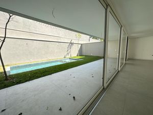 Image 10 - 918896