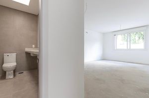 Image 16 - 918896