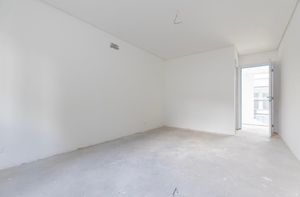 Image 17 - 918896