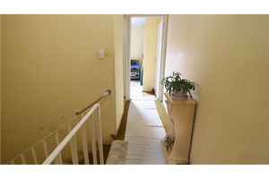 Image 16 - 918904